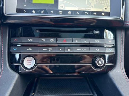 Used 2017 Jaguar F-PACE S image 17