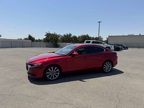 Used 2019 MAZDA MAZDA3 Sedan w/ Preferred Package image 6