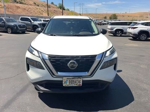 Used 2021 Nissan Rogue S AWD/4WD image 3