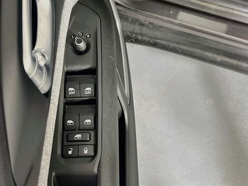 Used 2023 Jeep Compass Latitude w/ Convenience Group AWD/4WD image 17