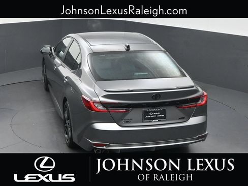 Used 2025 Toyota Camry XSE FWD image 27