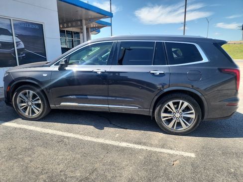 Used 2021 Cadillac XT6 Premium Luxury FWD image 5