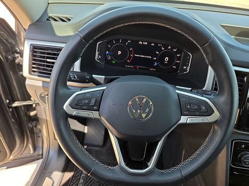 Used 2023 Volkswagen Atlas SE AWD/4WD image 21