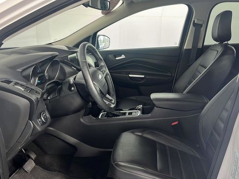 Used 2019 Ford Escape Titanium AWD/4WD image 11