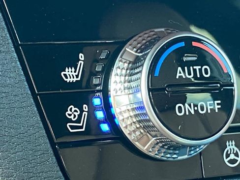 New 2025 Mitsubishi Outlander SEL image 7