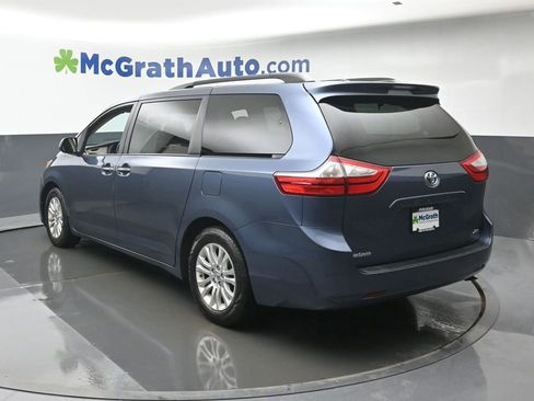 Used 2016 Toyota Sienna XLE image 22