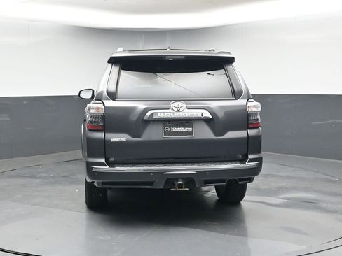 Used 2018 Toyota 4Runner Limited image 8