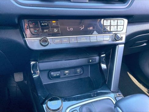 Used 2024 Kia Seltos EX AWD/4WD image 25