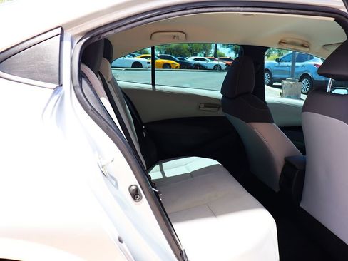 Used 2022 Toyota Corolla LE w/ Carpet Mat Package (TMS) FWD image 26