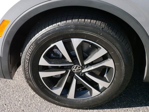 Certified 2024 Volkswagen Tiguan S image 15