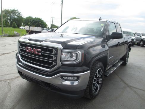 Used 2018 GMC Sierra 1500 SLE w/ SLE Value Package AWD/4WD image 14