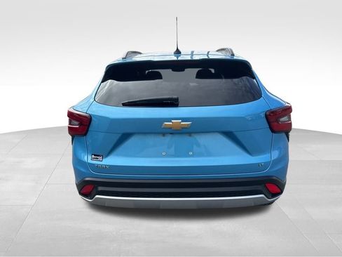 Used 2025 Chevrolet Trax LT image 4