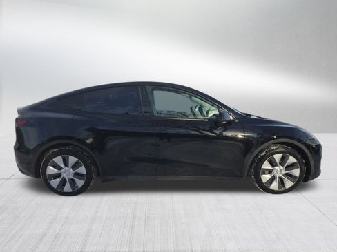 Used 2021 Tesla Model Y Long Range image 2