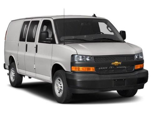 Used 2018 Chevrolet Express 2500 w/ Driver Convenience Package RWD image 6