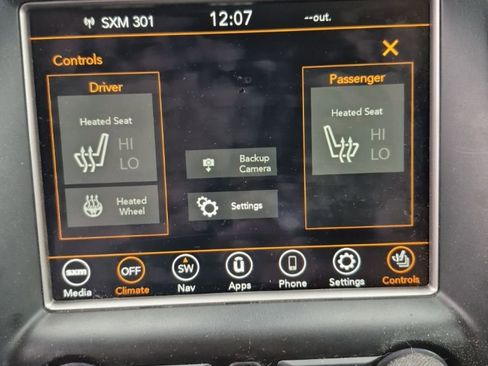 Used 2018 Jeep Grand Cherokee Limited image 2