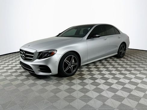 Used 2020 Mercedes-Benz E 350 Sedan image 3