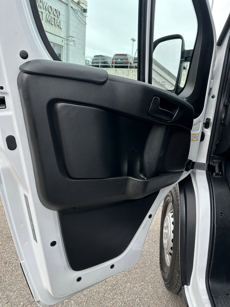 Used 2026 RAM ProMaster 2500 w/ Convenience Group FWD image 8
