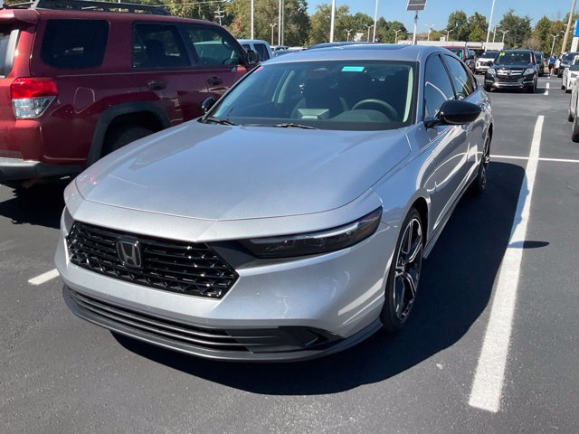 Used 2026 Honda Accord SE image 11