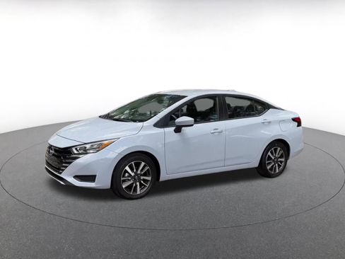 Used 2025 Nissan Versa SV FWD image 8