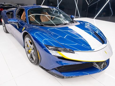 Used 2022 Ferrari SF90 Stradale image 6