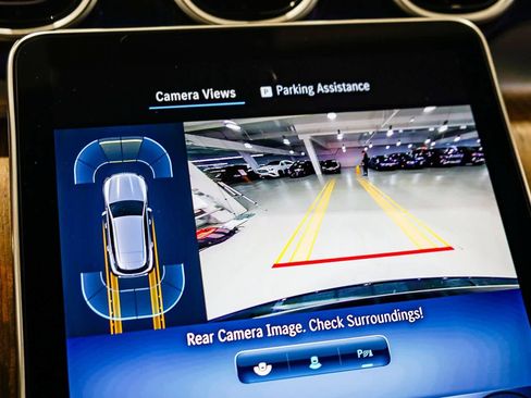 Used 2025 Mercedes-Benz GLC 300 image 23