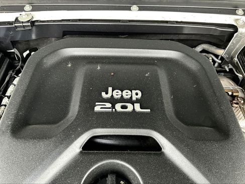 Used 2022 Jeep Wrangler Unlimited Sport AWD/4WD image 31