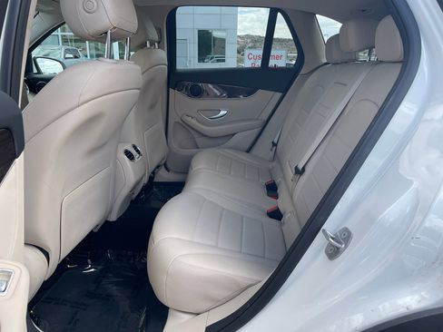 Used 2021 Mercedes-Benz GLC 300 300 4MATIC image 18