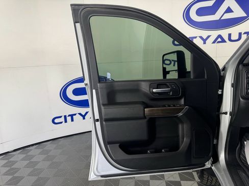 Used 2021 Chevrolet Silverado 1500 LT image 10