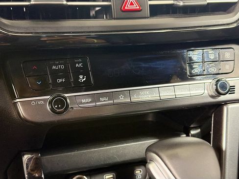Used 2024 Kia Seltos S AWD/4WD image 17