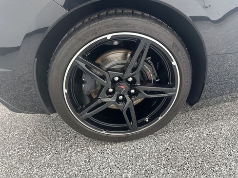 Used 2022 Chevrolet Corvette Stingray Premium Cpe w/ Z51 Performance Package RWD image 15