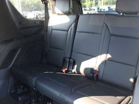 Used 2026 GMC Yukon Denali w/ Sun & Power Step Package AWD/4WD image 34