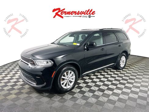 Used 2023 Dodge Durango SXT Launch Edition image 3
