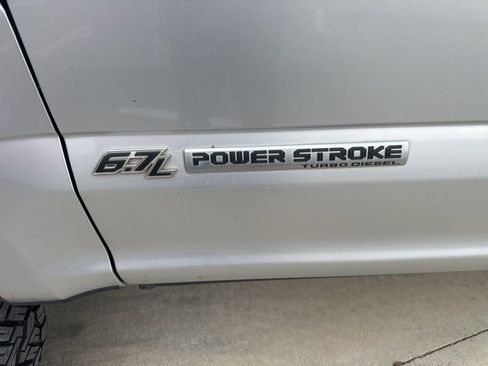 Used 2019 Ford F250 Lariat w/ Lariat Ultimate Package image 10