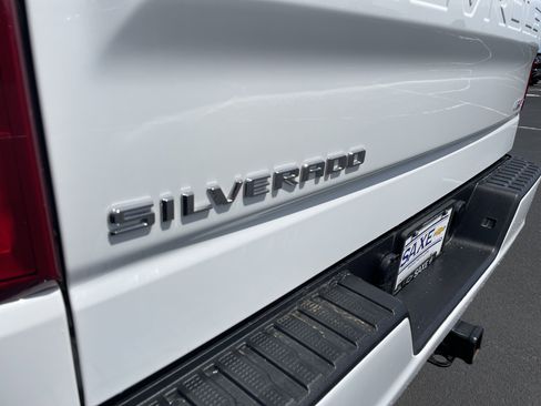 Used 2021 Chevrolet Silverado 1500 RST w/ Max Trailering Package AWD/4WD image 27