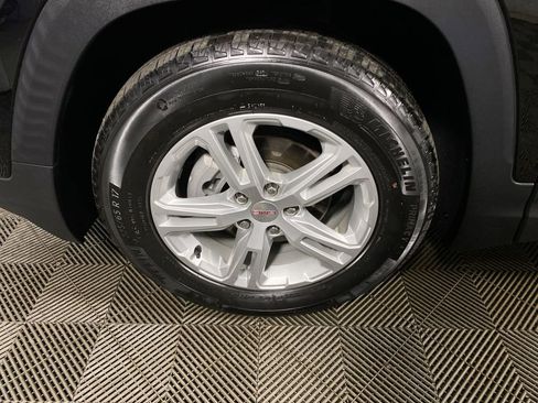 Used 2023 GMC Terrain SLE w/ Driver Convenience Package image 10