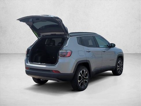 Used 2024 Jeep Compass Limited AWD/4WD image 5