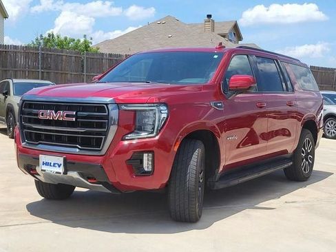 Used 2022 GMC Yukon XL AT4 AWD/4WD image 2