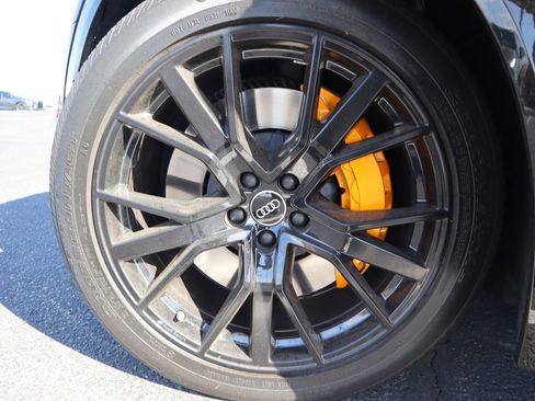 Used 2023 Audi e-tron Chronos AWD/4WD image 16