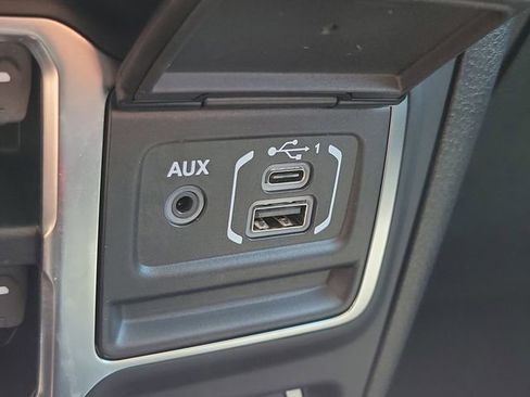 Used 2024 Jeep Wrangler Unlimited Sahara w/ Technology Group AWD/4WD image 27