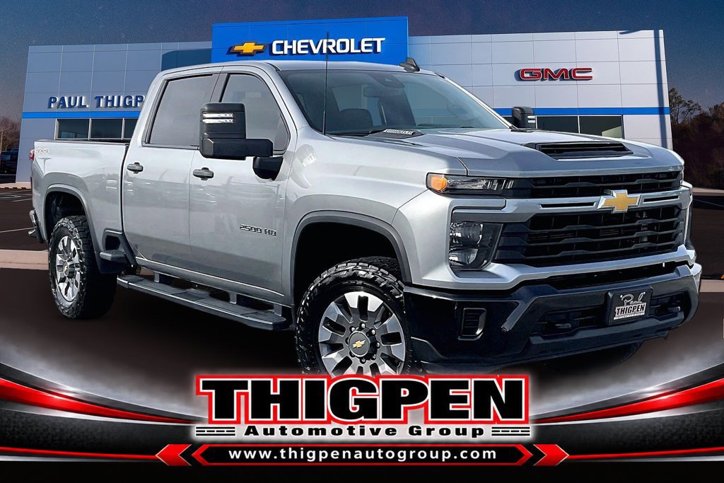 Used 2024 Chevrolet Silverado 2500 Custom w/ Custom Value Package AWD/4WD image 1