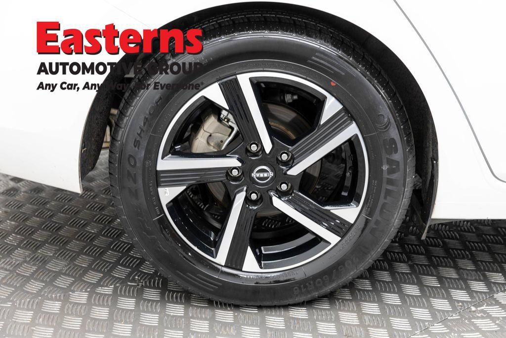 Used 2024 Nissan Sentra SV FWD image 30