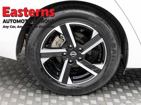 Used 2024 Nissan Sentra SV FWD image 30