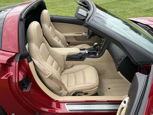 Used 2008 Chevrolet Corvette Coupe w/ Preferred Equipment Group RWD image 9