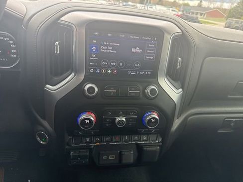 Used 2022 GMC Sierra 2500 SLE AWD/4WD image 10