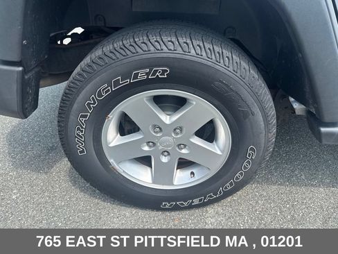 Used 2016 Jeep Wrangler Unlimited Sport w/ Quick Order Package 24S AWD/4WD image 25