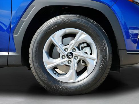 Certified 2024 Hyundai Tucson SE FWD image 9