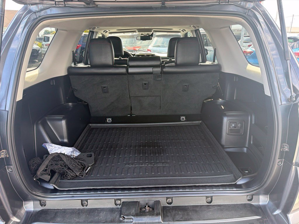 Used 2021 Toyota 4Runner Venture w/ Moonroof Package AWD/4WD image 5