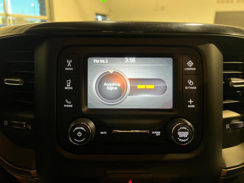 Used 2020 RAM 1500 Rebel image 17