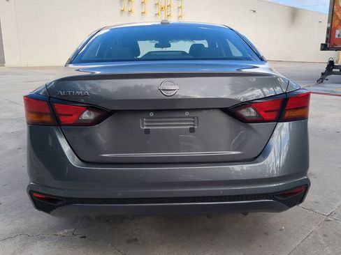 Certified 2025 Nissan Altima 2.5 SV image 6