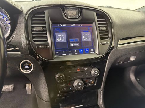 Used 2019 Chrysler 300 S AWD/4WD image 14
